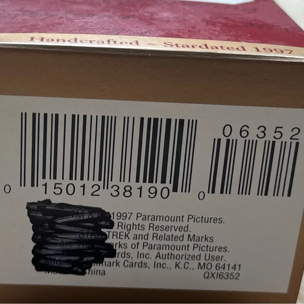 Star Trek Dr. Leonard H. Bones McCoy Hallmark Keepsake Ornament - VGUC - 1997